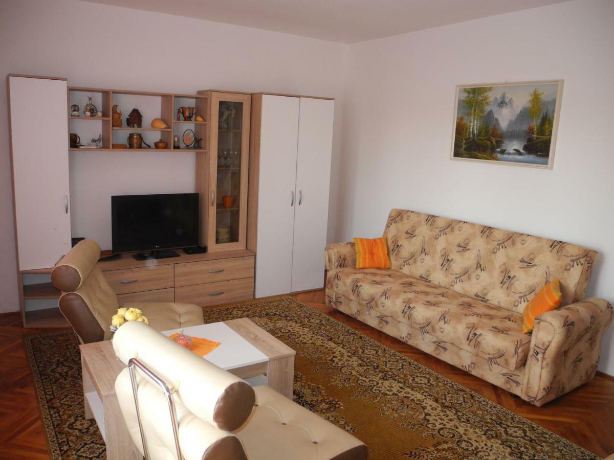 Apartments Karla Crikvenica Bagian luar foto